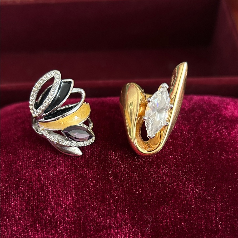 Elegant Gold and Silver Women's Ring Set Size 6/7
